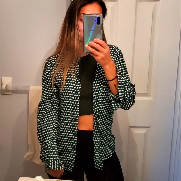 Patterned Blouse - Picture 2 of 2